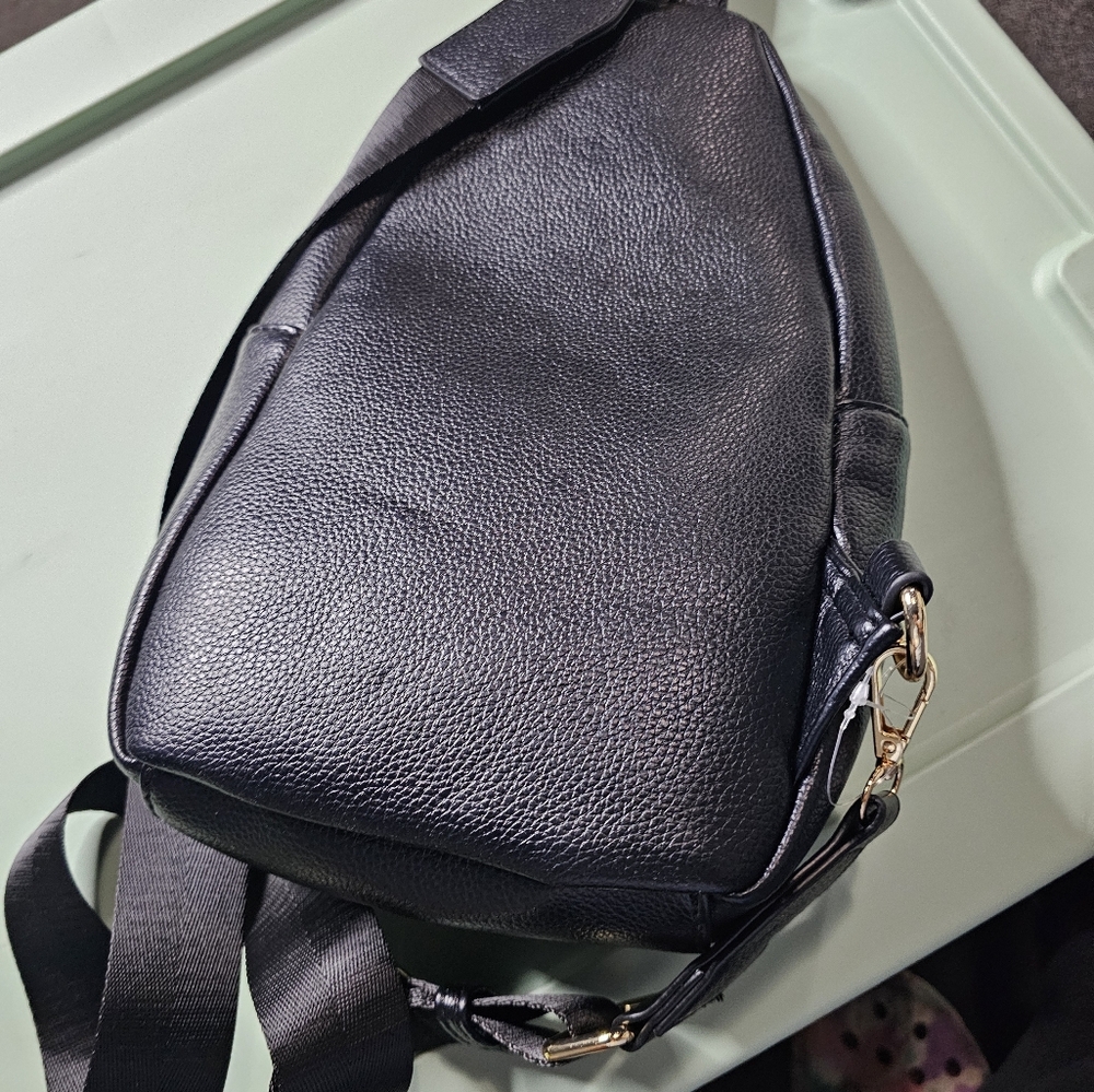 Bag - Picture 2 of 7